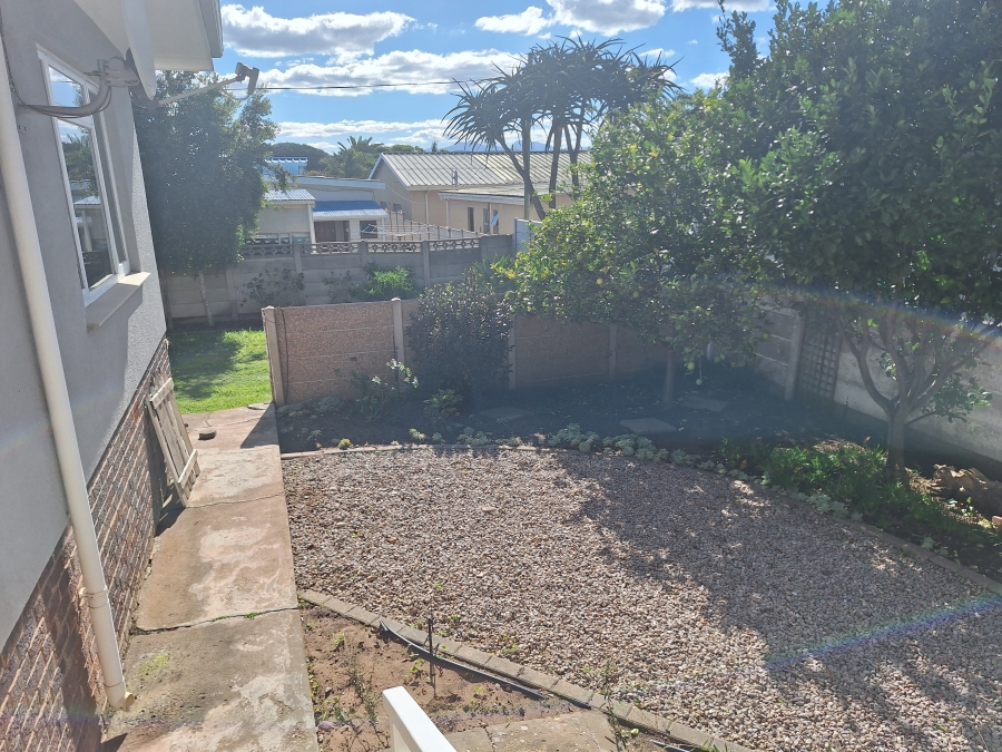 4 Bedroom Property for Sale in Hartenbos Central Western Cape